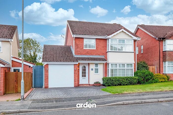 4 Bedroom Detached House For Sale In Reynard Close, Redditch, B97