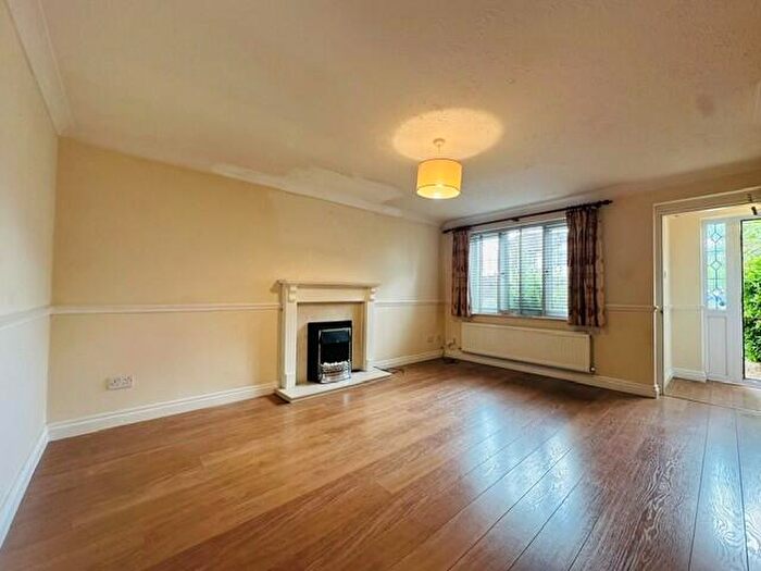 3 Bedroom House To Rent In Pipers Ash, Winsford, CW7