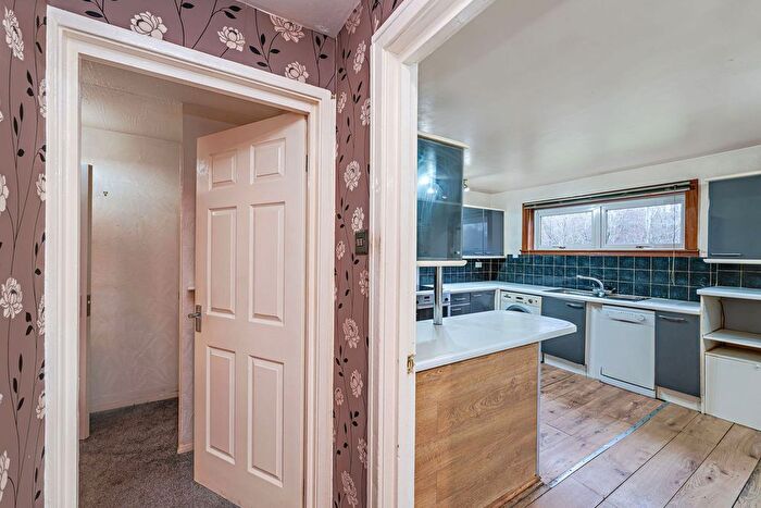 3 Bedroom Terraced House For Sale In Falconer Rise, Livingston, EH54