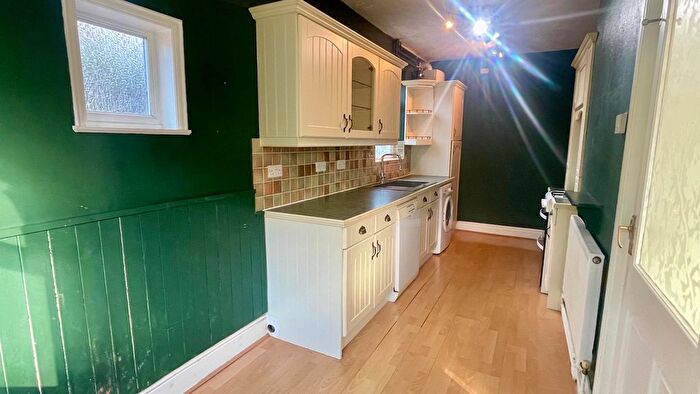 4 Bedroom Detached House For Sale In Waterloo Road, Peterborough, PE1