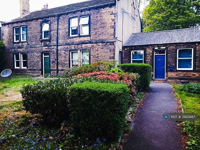 1 Bedroom Detached House To Rent In Town Lane, Bradford, BD10