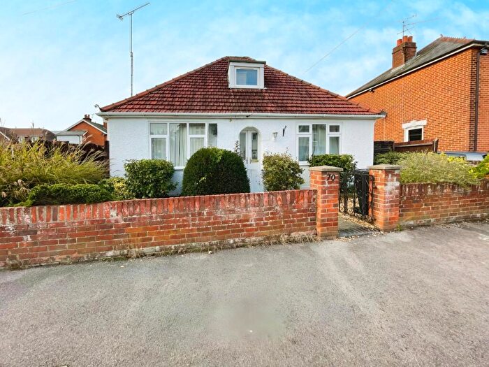 4 Bedroom Bungalow To Rent In Clarence Road, Fleet, GU51