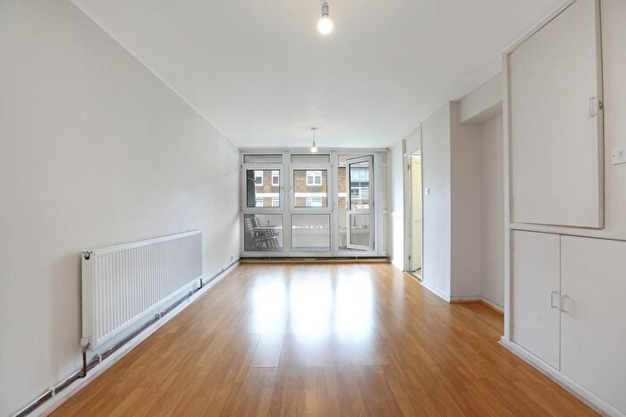 1 Bedroom Flat For Sale In Flaxman Road, London, SE5