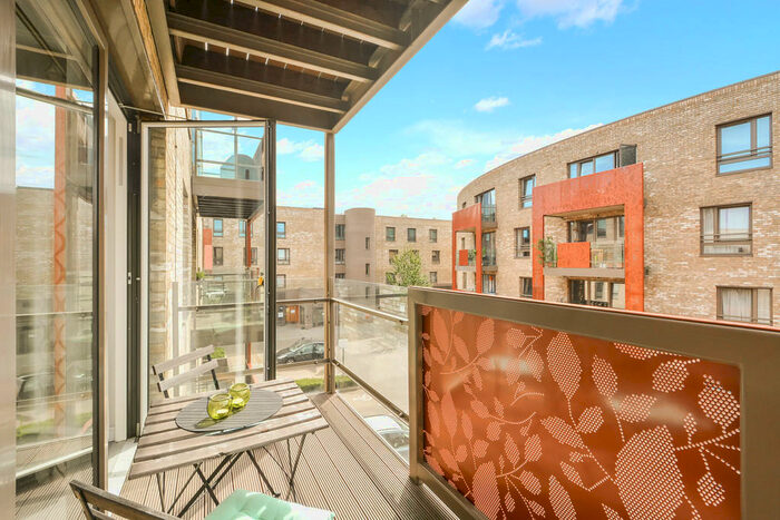 Apartment To Rent In Bluebell House, Blondin Way, SE16