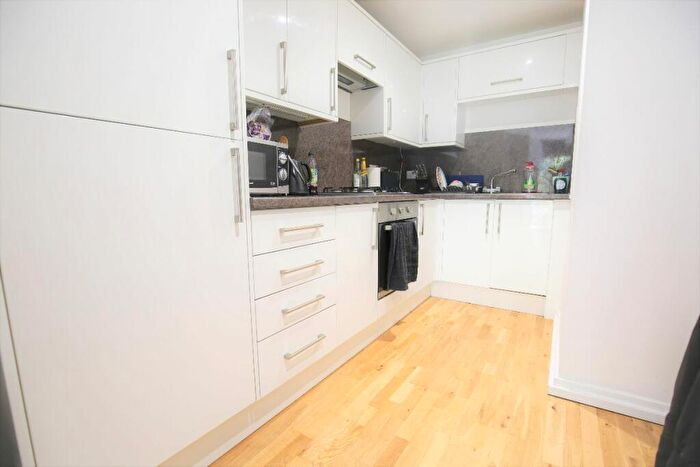 1 Bedroom Flat To Rent In Holloway Road, London, N7