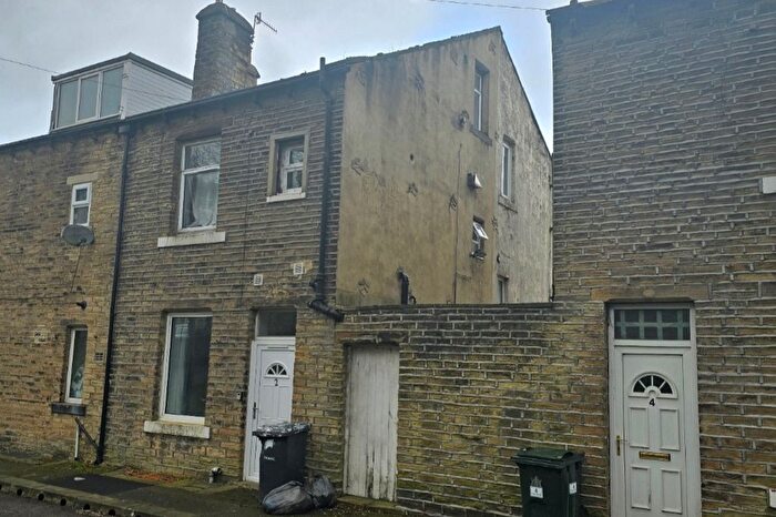 4 Bedroom Terraced House For Sale In Duke Street, Keighley, BD20