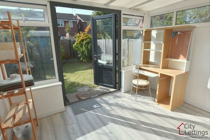 2 Bedroom End Of Terrace House To Rent In Lenton Nottingham, NG7