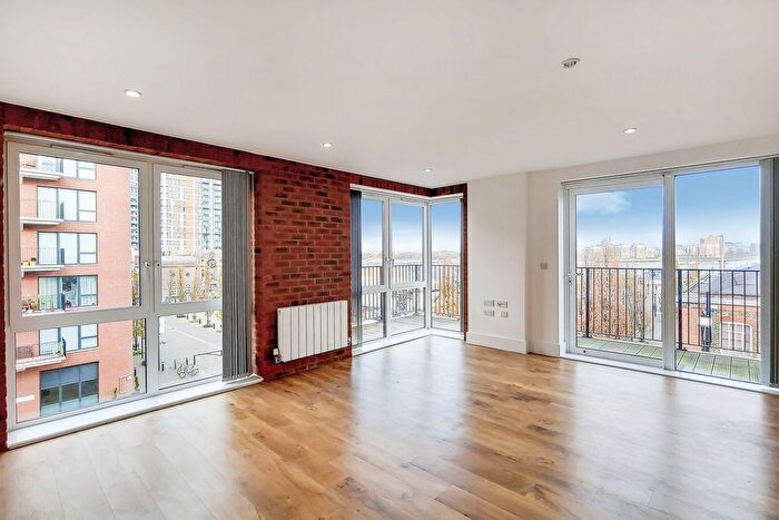 3 Bedroom Flat To Rent In Royal Arsenal, Woolwich, London, SE18