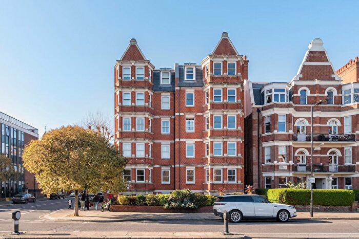 2 Bedroom Flat For Sale In Morshead Road, Maida Vale, London, W9