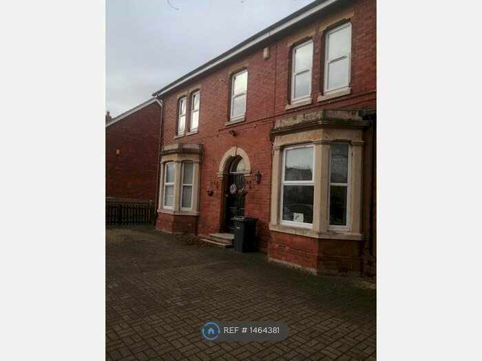2 Bedroom Flat To Rent In Longlevens, Gloucester, GL2