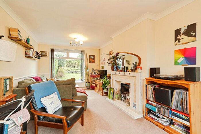 2 Bedroom Semi-Detached House For Sale In Woodnook Drive, Leeds, LS16