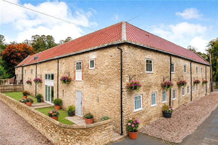 4 Bedroom Garage / Parking For Sale In Poole Row, Burton Salmon, LS25