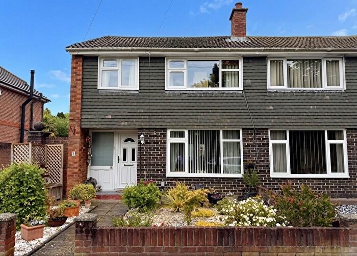 3 Bedroom Semi-Detached House For Sale In Rowallan Avenue, Gosport, PO13