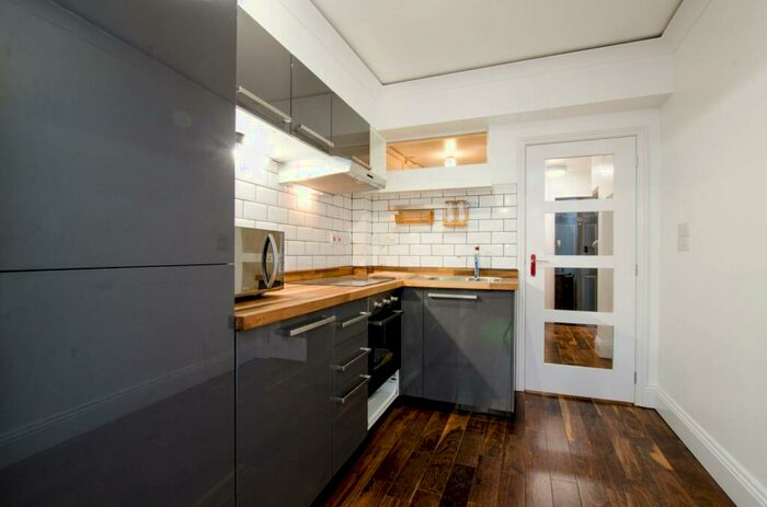 Studio To Rent In Lavender Hill, Battersea, London, SW11