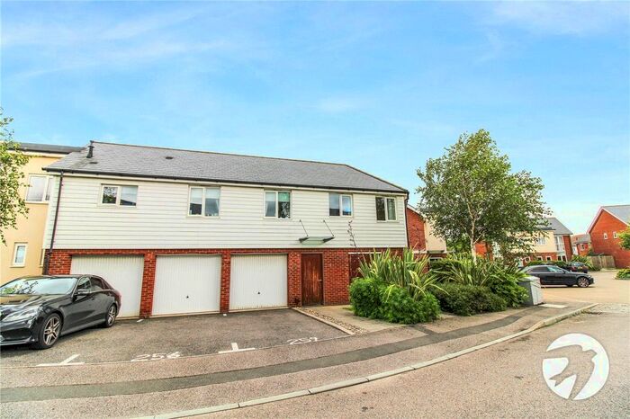 2 Bedroom Flat To Rent In Lister Drive, Northfleet, Gravesend, Kent, DA11