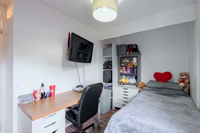 2 Bedroom Terraced House For Sale In Meadowpark Road, Bathgate, EH48