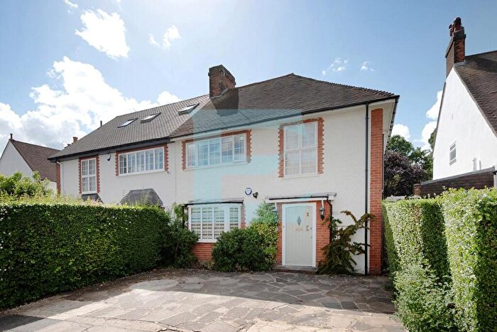 3 Bedroom Semi-Detached House For Sale In Bittacy Park Avenue, Mill Hill, London, NW7