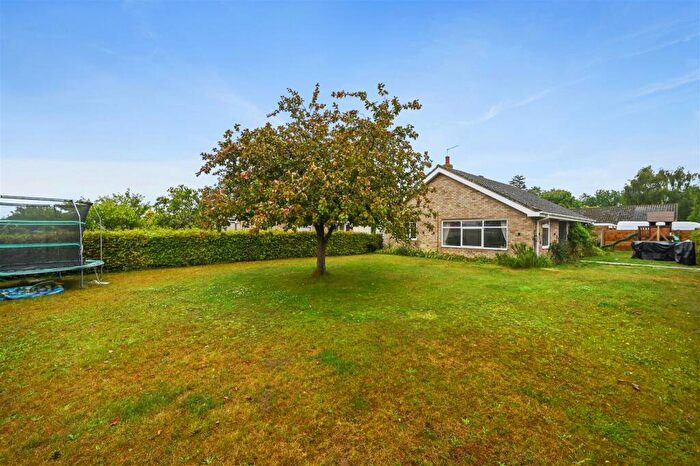 3 Bedroom Detached Bungalow For Sale In Silver Leys, Bentley, IP9