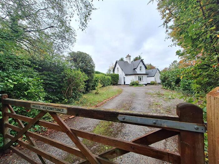 3 Bedroom Detached House To Rent In Shinfield Road, RG2