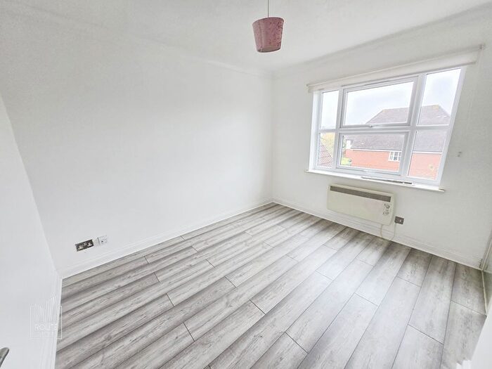 2 Bedroom Flat To Rent In Aynsley Gardens, Harlow, CM17