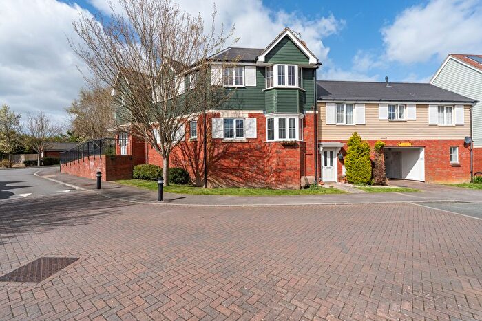 2 Bedroom Flat For Sale In Bedford Drive, Fareham, PO14