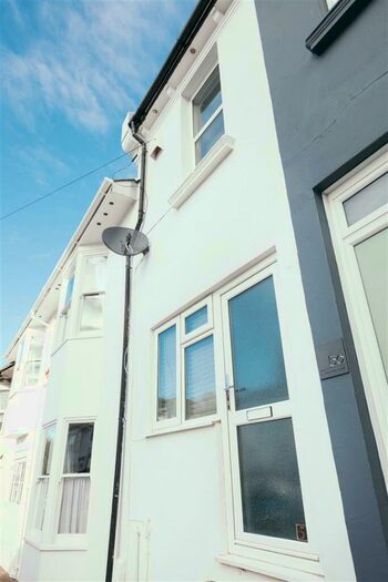 1 Bedroom House To Rent In Islingword Road, Brighton, BN2