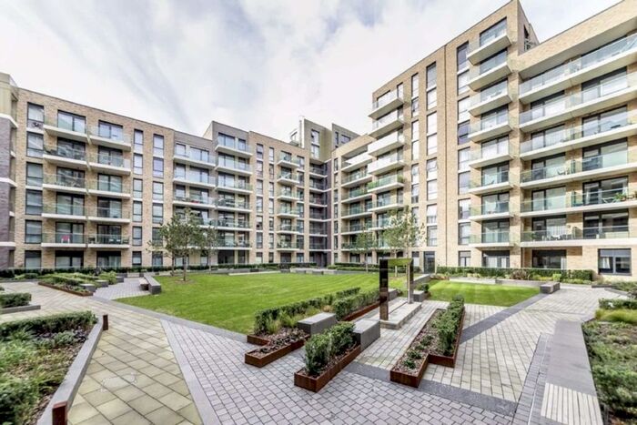 1 Bedroom Flat To Rent In Queenshurst Square, Kingston Upon Thames, KT2