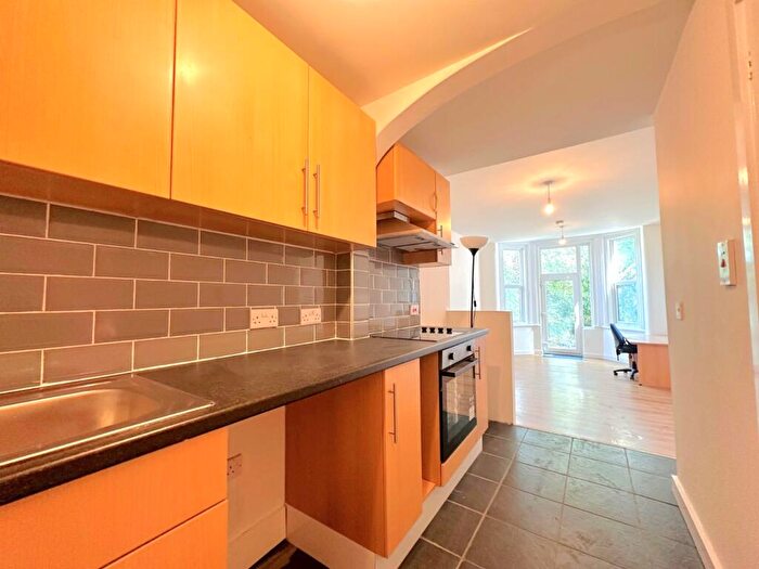 1 Bedroom Flat To Rent In Portswood Road, Southampton, Hampshire, SO17
