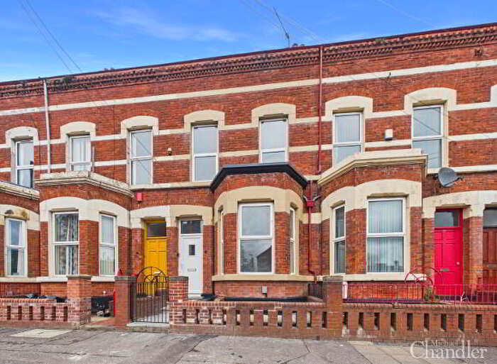 4 Bedroom Mid Terraced House For Sale In Agincourt Avenue, Belfast, BT7
