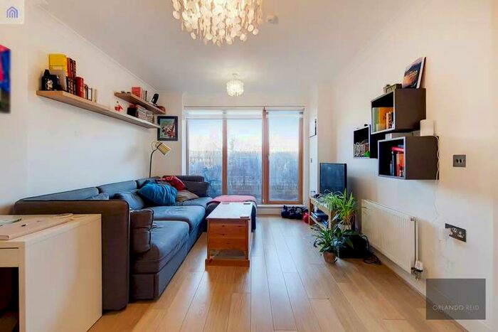 2 Bedroom Flat To Rent In Robsart Street, Brixton, SW9