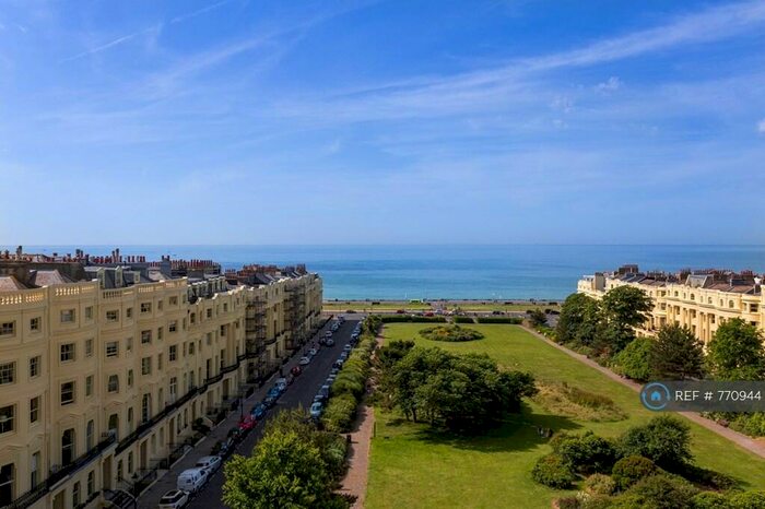 1 Bedroom Penthouse To Rent In Brunswick Square, Hove, BN3