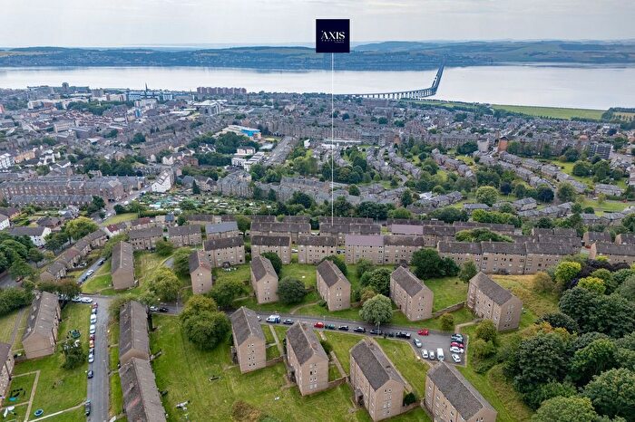 2 Bedroom Flat For Sale In Pentland Crescent, Dundee, DD2