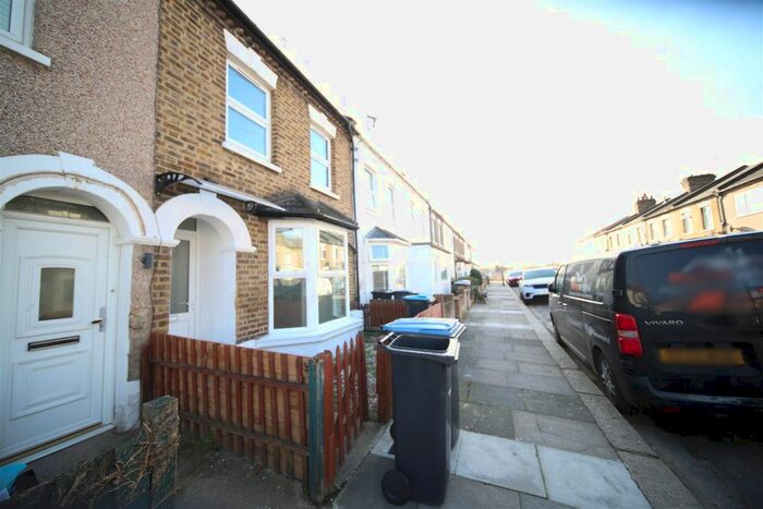 3 Bedroom Property To Rent In Sutherland Road, Ponders End, Enfield, EN3
