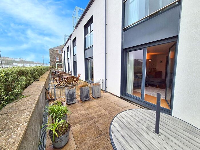 2 Bedroom Flat For Sale In Methleigh Bottoms, Porthleven, TR13