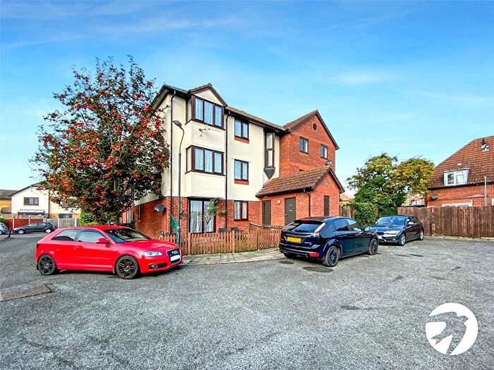 1 Bedroom Flat To Rent In Selkirk Drive, Erith, Kent, DA8