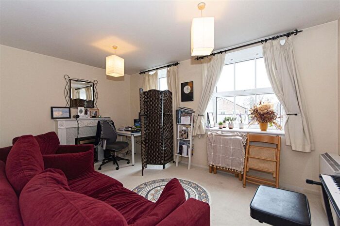 1 Bedroom Flat To Rent In Clapham Park Road, London, SW4