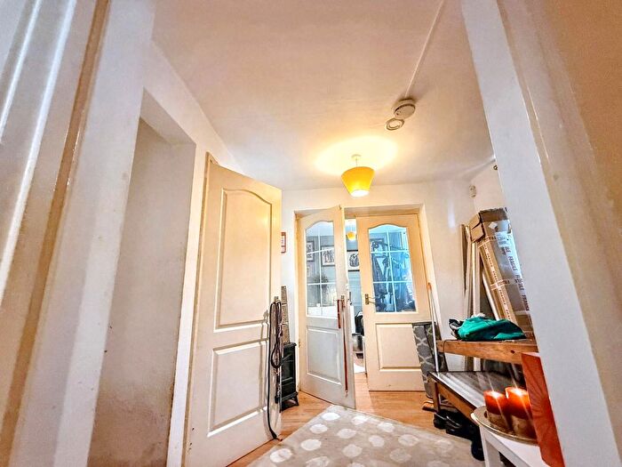 2 Bedroom Flat For Sale In Collingwood Court, Washington, NE37