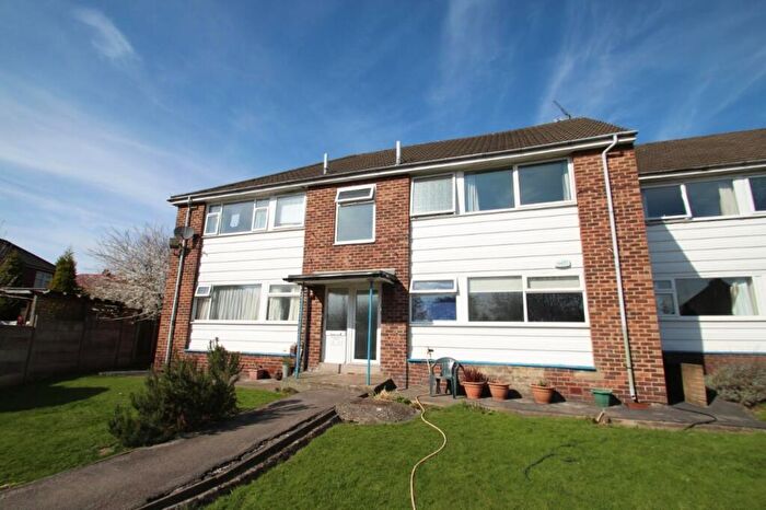 1 Bedroom Flat To Rent In Falkland Court, Leeds, West Yorkshire, LS17