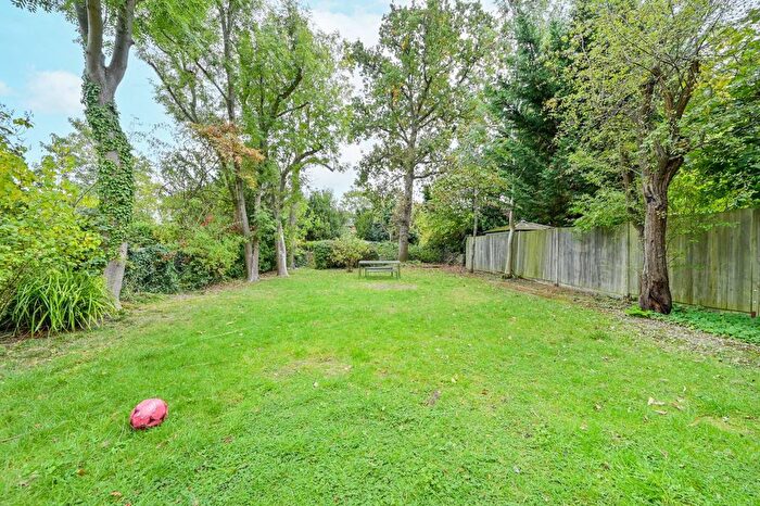 2 Bedroom Flat For Sale In Marchwood Crescent, Ealing, London, W5