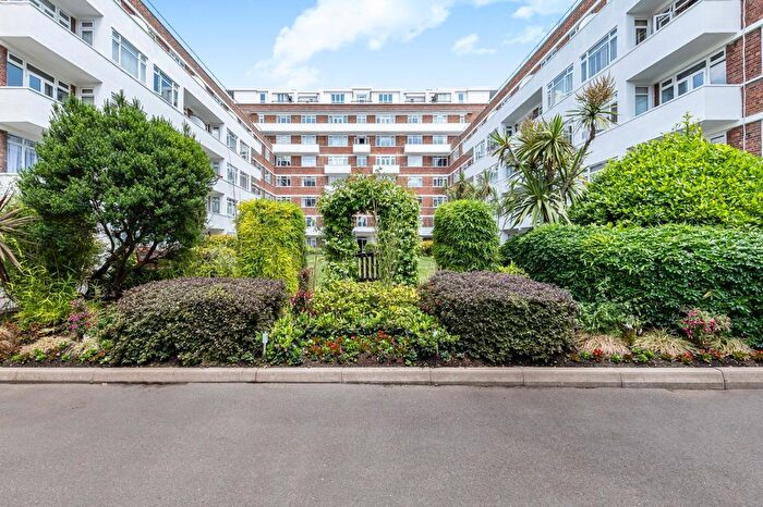 1 Bedroom Flat To Rent In Ormonde Court, Upper Richmond Road, SW15
