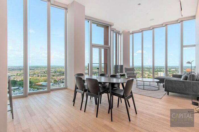 3 Bedroom Flat To Rent In Manhattan Loft Gardens, International Way, London, E20