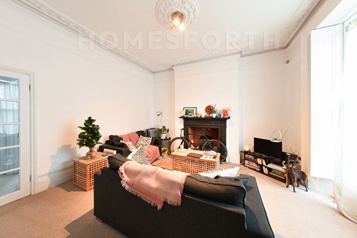 2 Bedroom Flat To Rent In Abbots Place, West Hampstead, NW6