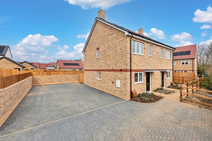 3 Bedroom Semi-Detached House For Sale In Fuller Way, Wootton, MK43