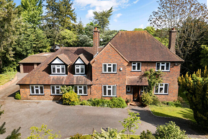 5 Bedroom Detached House For Sale In Hills Lane, Cookham Dean, SL6