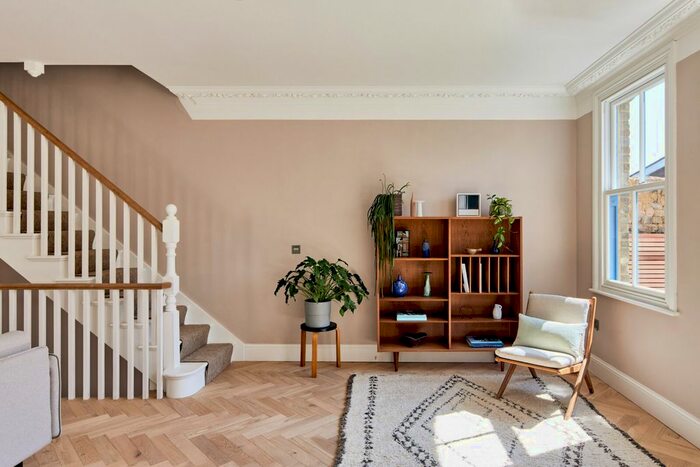 3 Bedroom Terraced House For Sale In Scawen Road, London, SE8