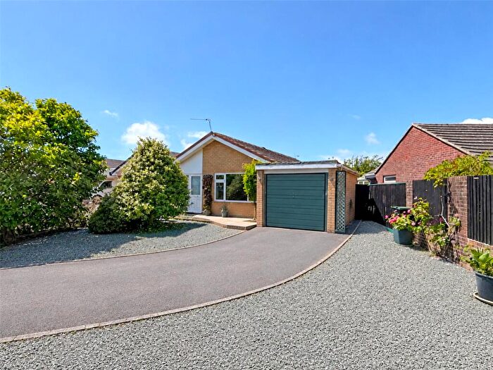 2 Bedroom Bungalow For Sale In Cunningham Close, Mudeford, Christchurch, Dorset, BH23