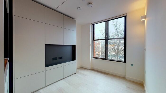 Studio To Rent In George Street, Luton, LU1