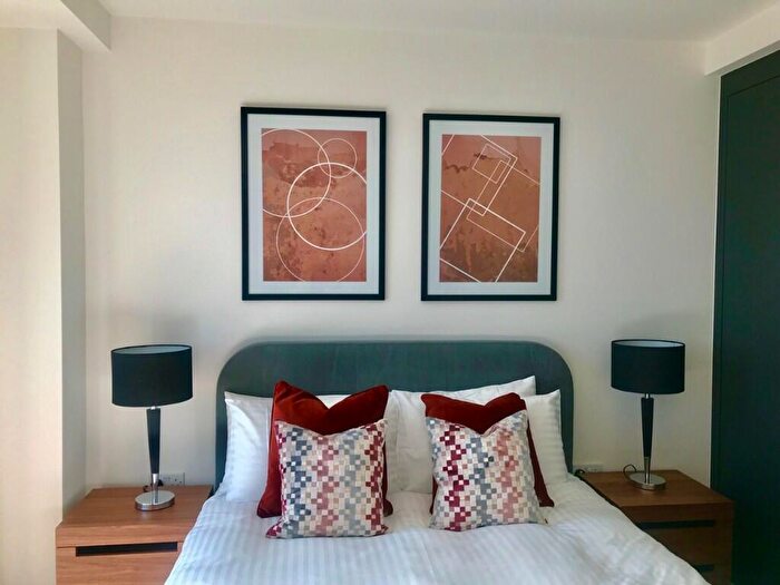 1 Bedroom Flat To Rent In Western Gateway, London, E16