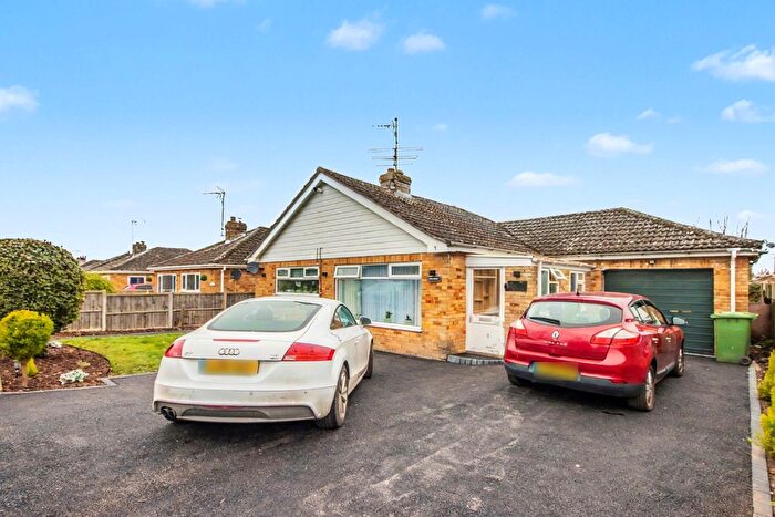 3 Bedroom Detached Bungalow For Sale In Elmtree Grove, West Winch, PE33