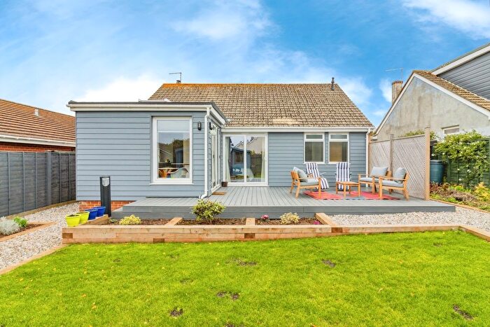 2 Bedroom Bungalow For Sale In Lacy Road, Paignton, Devon, TQ3